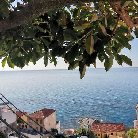 צ'רבו Appartamento Nel Borgo Con Splendida Vista Sul Mare מראה חיצוני תמונה